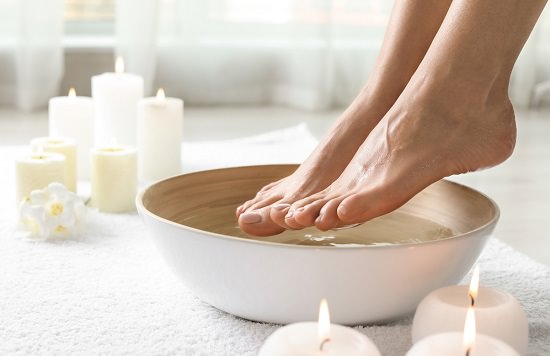 5-epsom-salt-foot-soak-recipes-and-benefits-cradiori