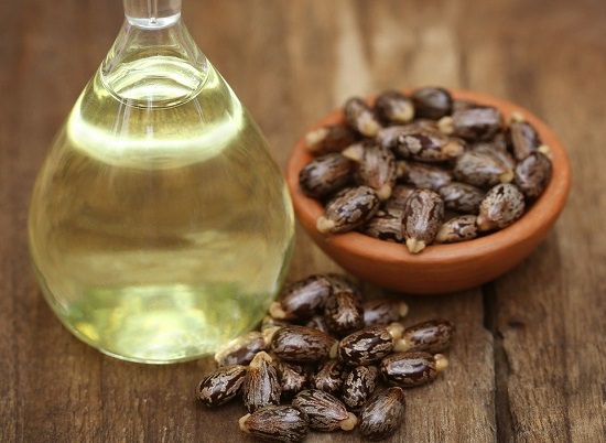 Is castor oil good for lips2