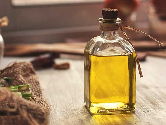DIY Face Oil with Frankincense2
