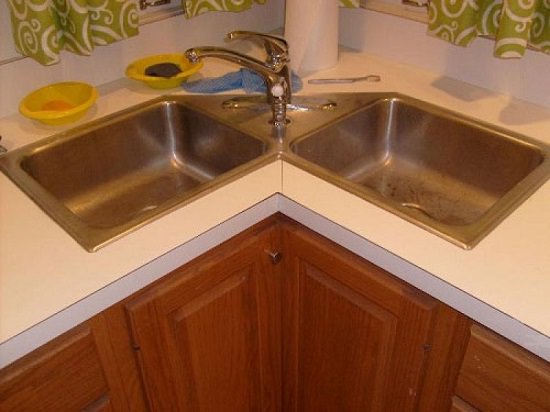 Corner Kitchen Sink Ideas3
