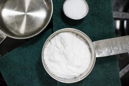 How to Clean a Chimney with Baking Soda 2