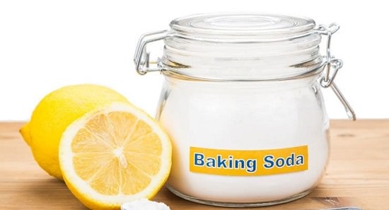 Lemon and Baking Soda for Nails