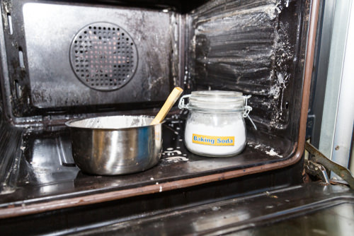Oven Cleaning With Baking Soda
