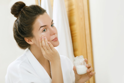 Why Should You Wash Your Face With Coconut Oil2