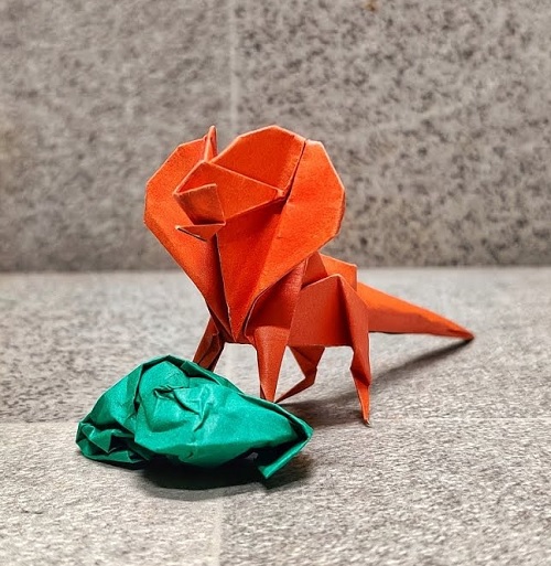 Origami Frilled Lizard