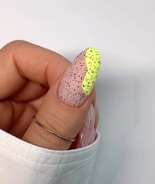 Creative yellow nail design