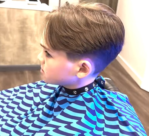 Boys Haircut Tutorial Step by Step guide for Middle Part