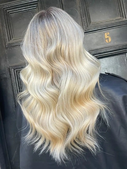LOW-MAINTENANCE HAIR COLOUR TECHNIQUES