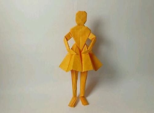 Origami Dancing Dolls 4