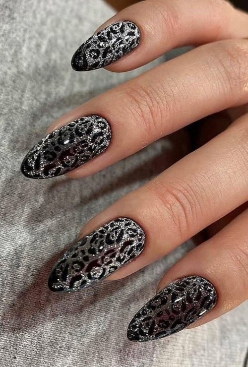 Gorgeous Glitter Nails Design Ideas 1