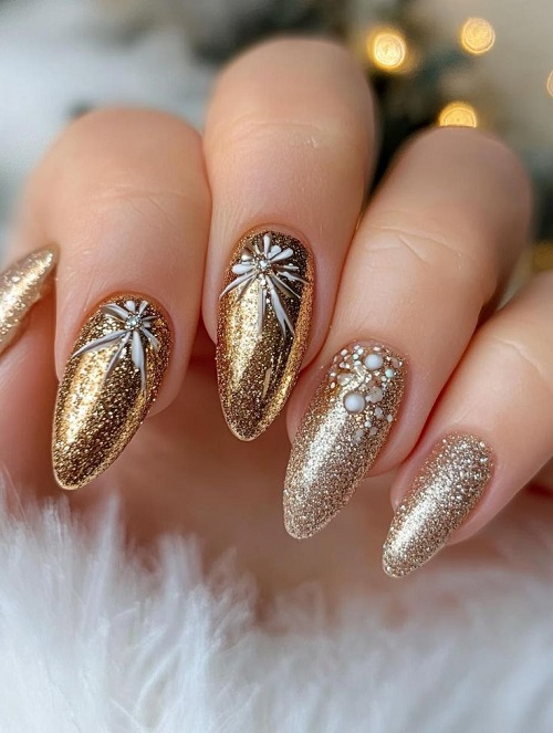 Beautiful golden nails ideas 1