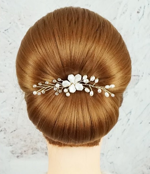 Simple Bun Hairstyle For Wedding