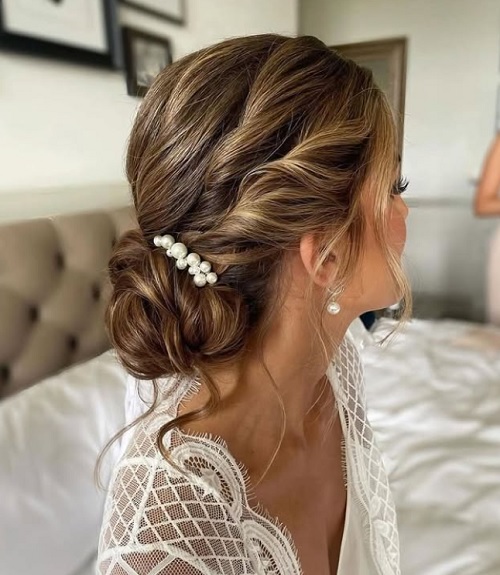 pretty bridal hair inspo