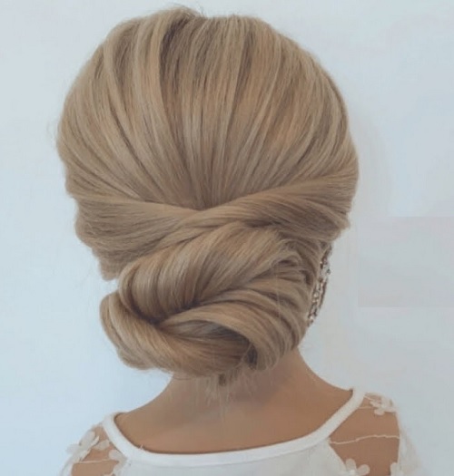 wedding bun Hairstyle 3
