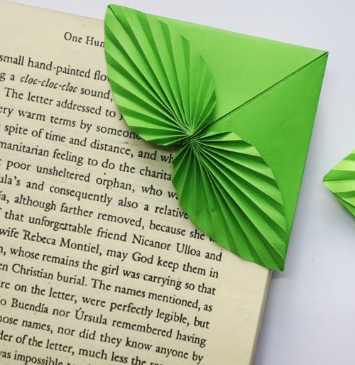 origami bookmarks for students