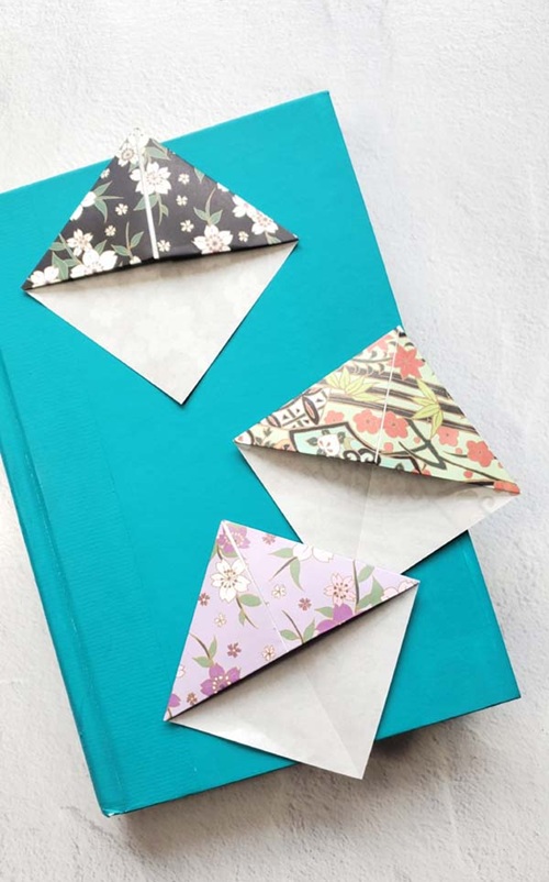 How to Make Origami Corner Bookmarks
