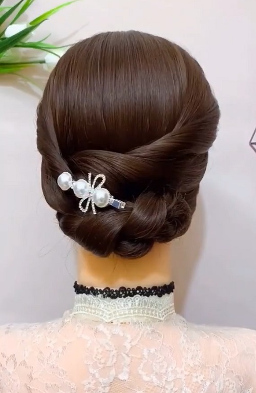 Trending haistyle ideas for straight hair 5