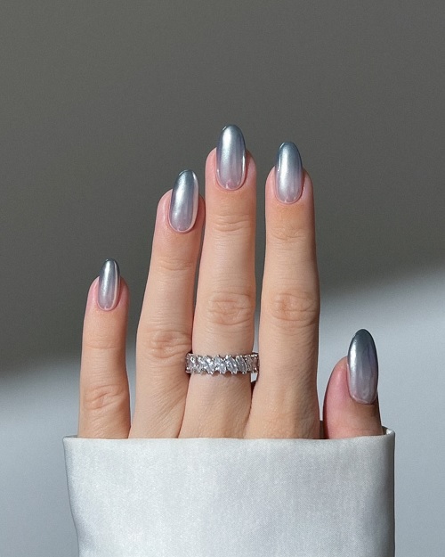 dark blue ombre nails