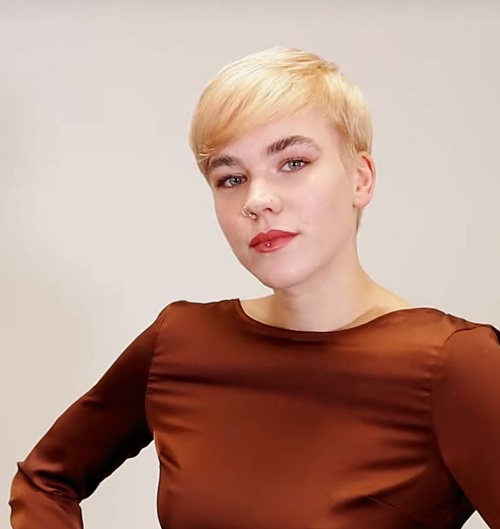 SHORT HAIR
