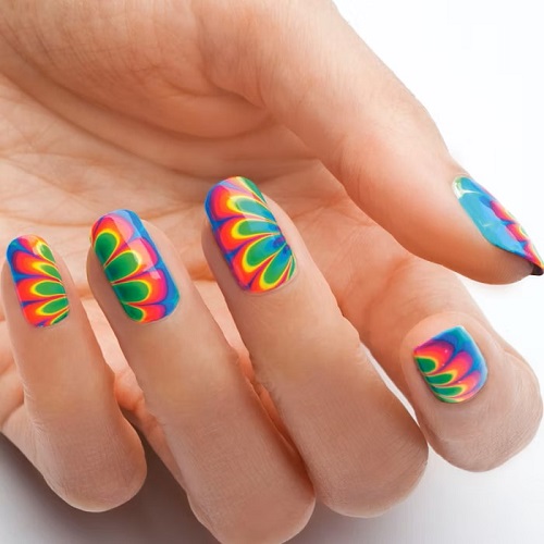 water marble nail art 2